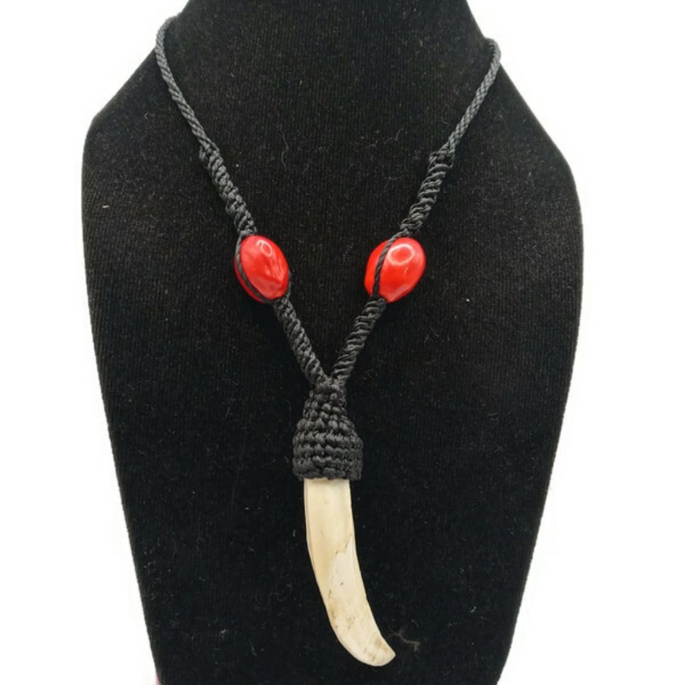 Handmade Macramé Necklace with Natural Huayruro Seeds